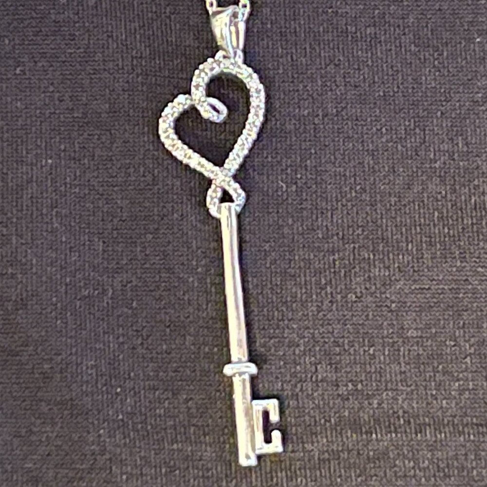 Sterling Silver & Diamond Heart Key Pendant Necklace – 18” Chain - Picture 2 of 10